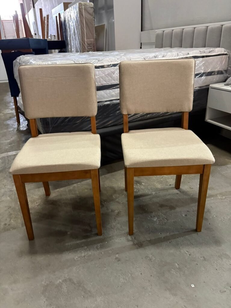 Mesa Salinas 120 Cinamomo/Off White com 4 Cadeiras Pérola Linho Bege – CEL MÓVEIS + DOBUÊ MOVELARIA - Imagem 2