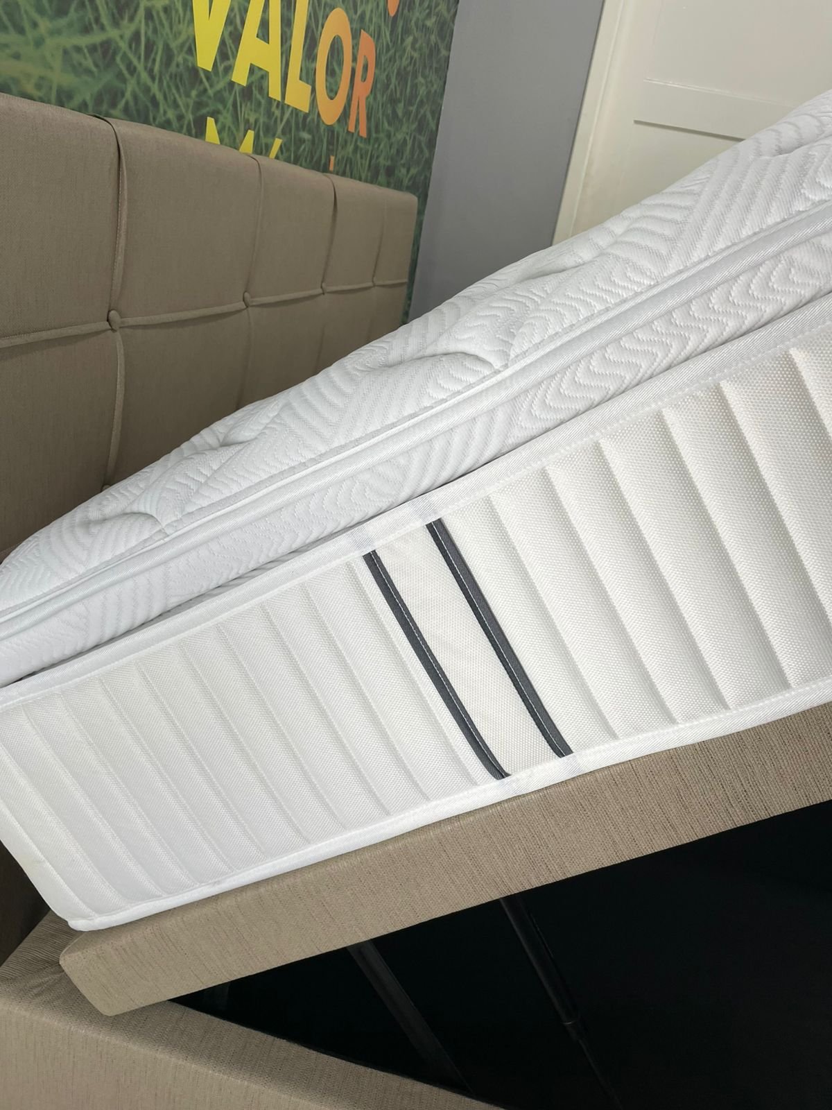 COMFORT GEL SEALY KING - MOLAS ENSACADAS - PILLOW EM ESPUMA COM INFUSÃO DE GEL - Imagem 4