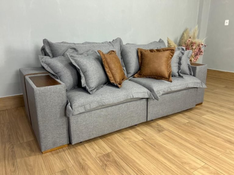Sofá Cama Retrátil Reclinável Gabriela 2,10m - Cinza Linho/ Marrom Courino - Imagem 2