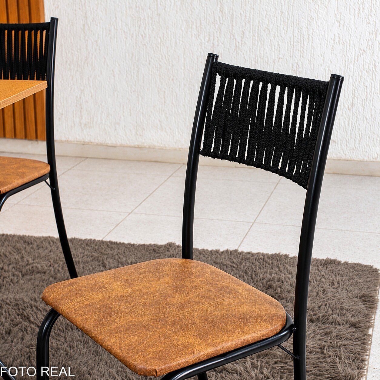 Mesa de Cozinha Atenas 90x58 Tampo Madeirado Base Nexus Preto + 4 Cadeiras Assento Corino Marrom - Tubo Minas - Imagem 10